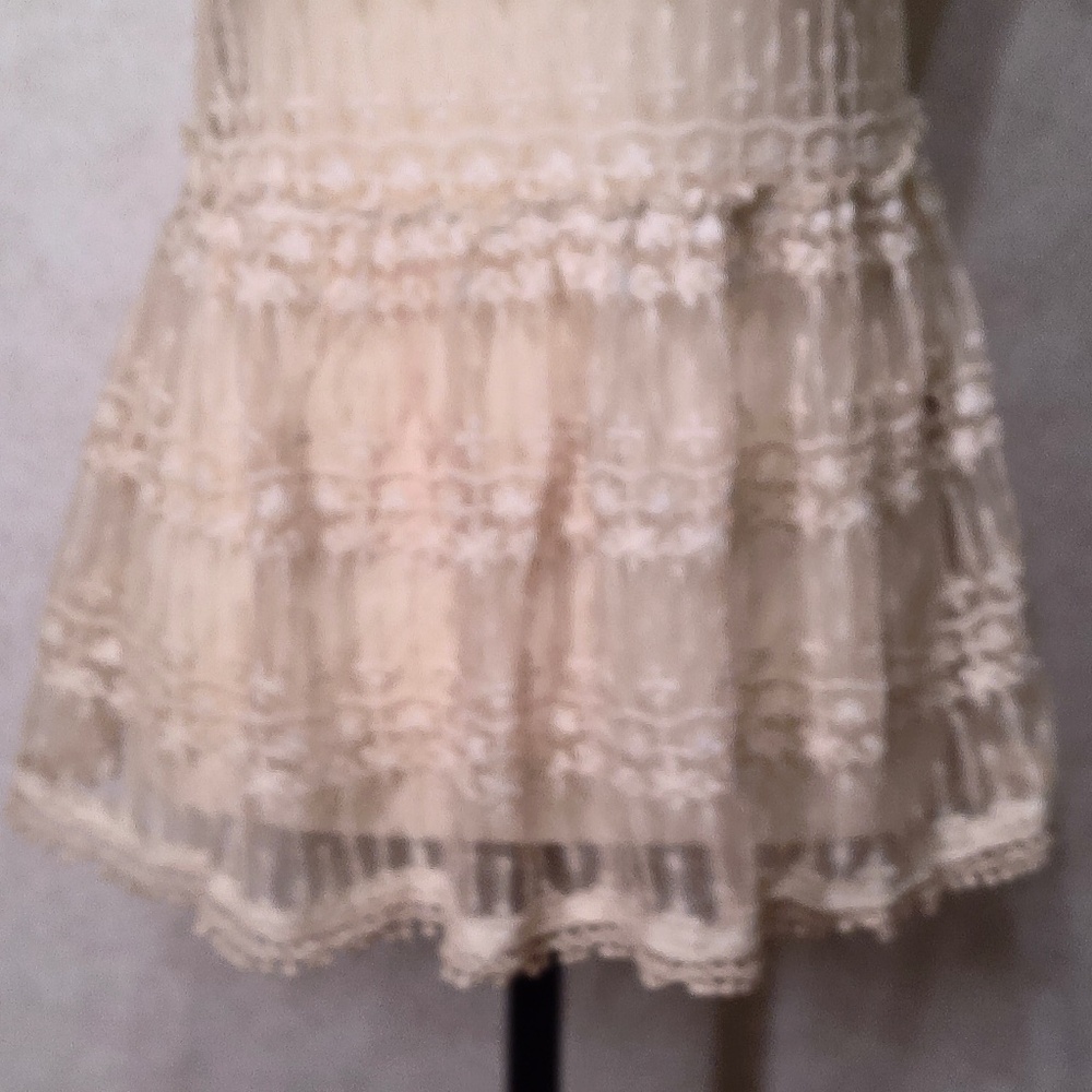 NWOT Pol Sheer Mesh Embroidered Pattern Cover Cami Top Size Small Peach Color - Picture 4 of 7